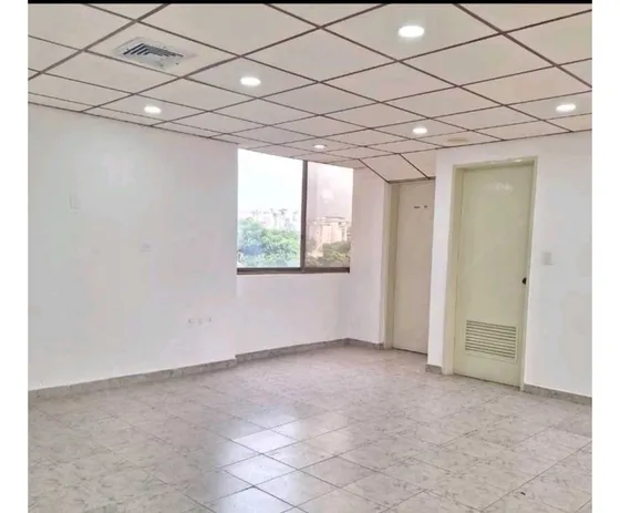 Se Vende Oficina 52m2 La Campiña 6792