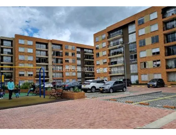 Apartamento En Venta Conjunto Con Club House En El Centro De Chia