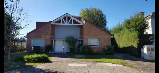 Casa Chalet  En Alquiler En Maquinista F. Savio, Escobar, G.b.a. Zona Norte