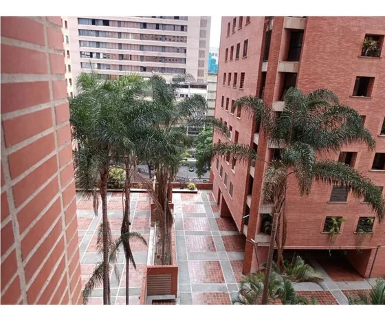 En Alquiler Apartamento En Las Delicias De Sabana Grande Por $580