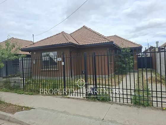 Linda Casa En Parque San Valentín