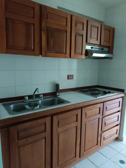 Se Vende Cómodo Apto En Tucacas (sc)