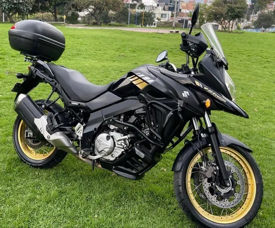 Moto Suzuki V-strom 650xt
