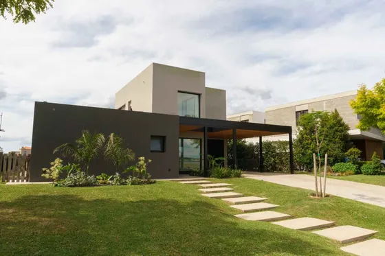 Venta Casa 5 Amb A Laguna Puertos Marinas Escobar