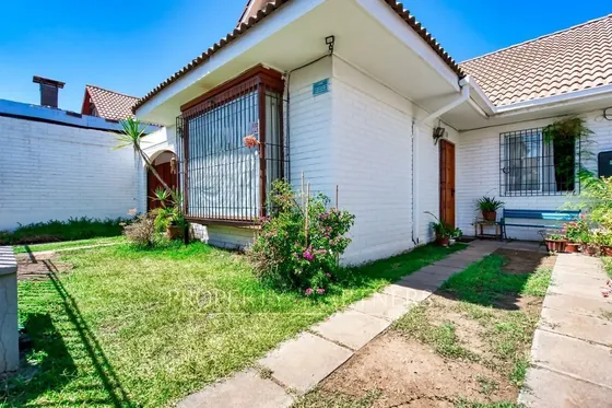 Casa En Venta En Peñalolén, Parque Tobalaba