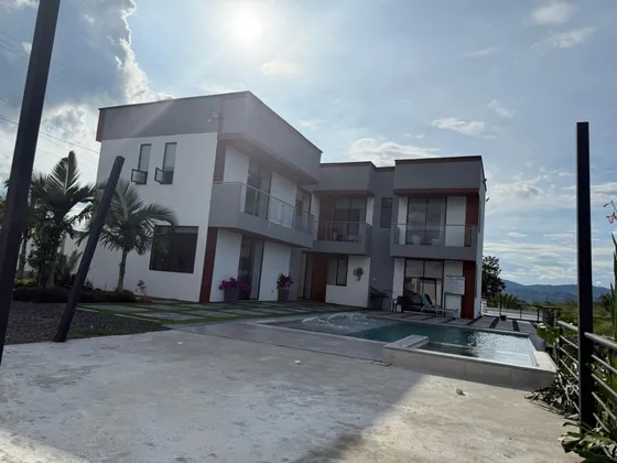 Venta De Hermosa Casa Campestre
