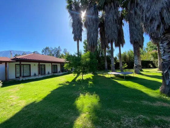 Parcela Con Casa En Laguna De Aculeo. Condominio El Castaño