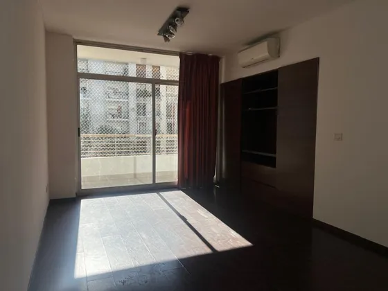 Alquiler Departamento Con Balcón Luminoso 