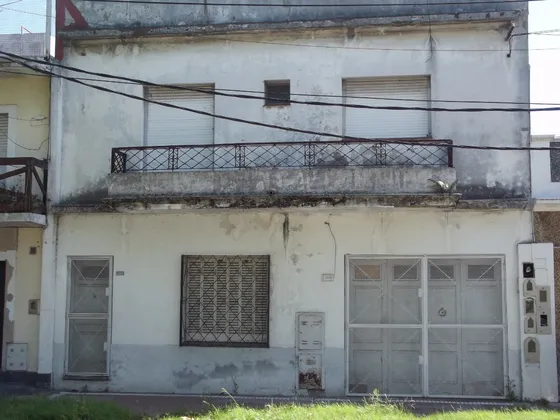 Casa Con Departamento, Independientes