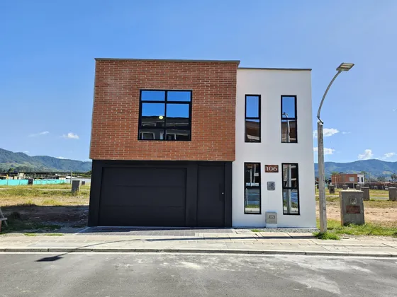 Casa En Venta En Santa Maria Del Tambo. Cod V12781