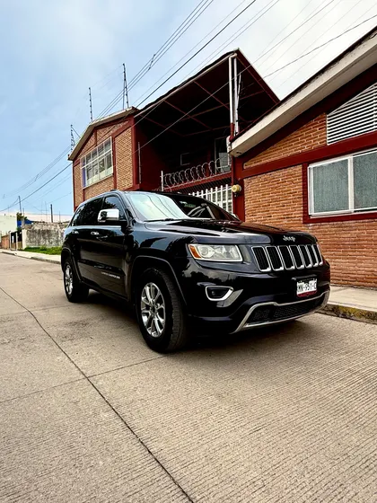 Jeep Grand Cherokee 5.7 Limited Lujo 4x2 Mt