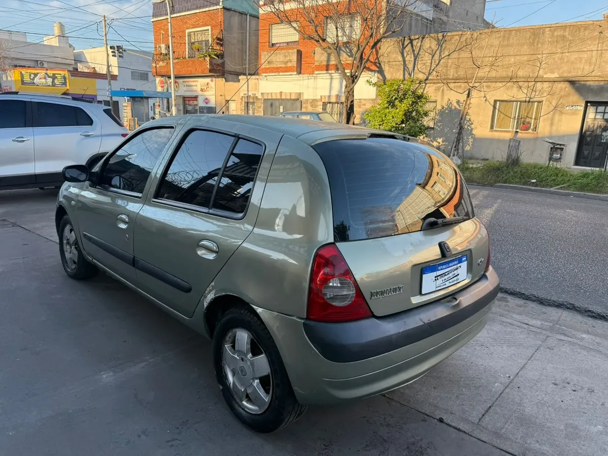 Renault Clio 1.6 Privilege5168074005584486410