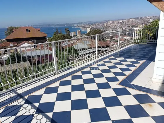 Local Comercial Hotel En Venta 11 Dorm. Suite En Valparaíso