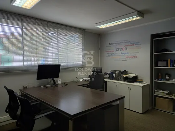 Amplia Propiedad Industrial Con Excelente Conectividad