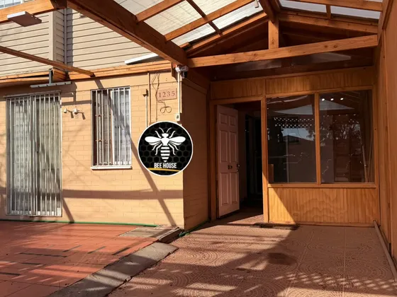Casa De 4 Dormitorios Con Excelente Ubicación