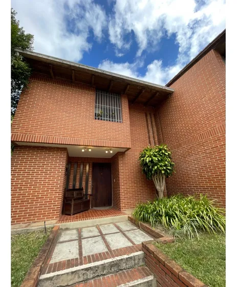 Vendo Casa 320m2 Lomas De La Lagunita 0003