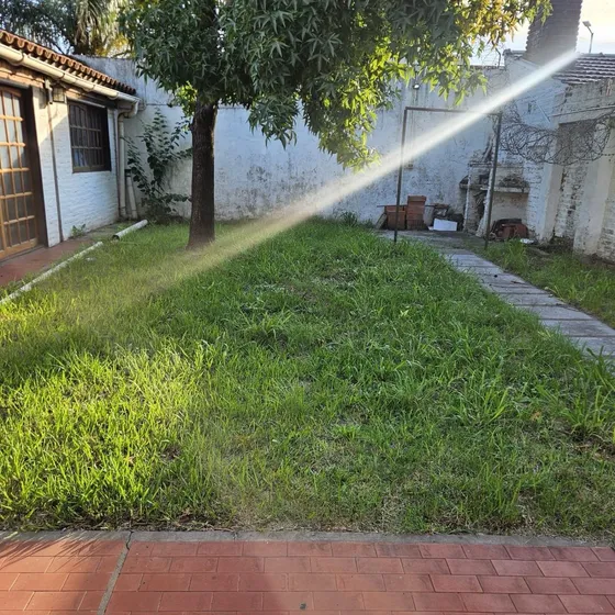 Ph En Venta- Ciudad Jardín- En Planta Baja Sobre Aviador Bradley Y Matienzo.