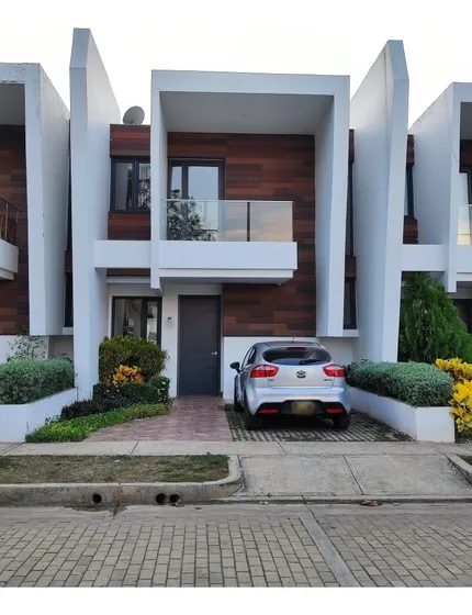 Hermosa Casa En Venta En Villanela Turbaco ¡precio De Oportunidad!
