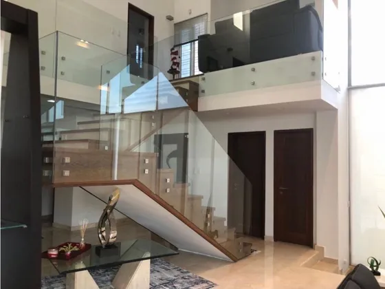 Se Vende Casa 365m2 Los Samanes 4078