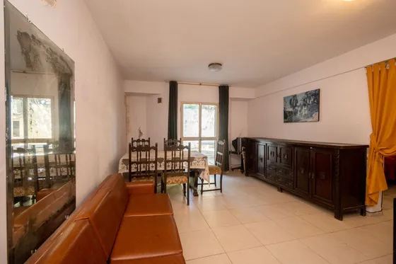 Depto 2 Dorm Y Patio En Micro-centro A Refaccionar