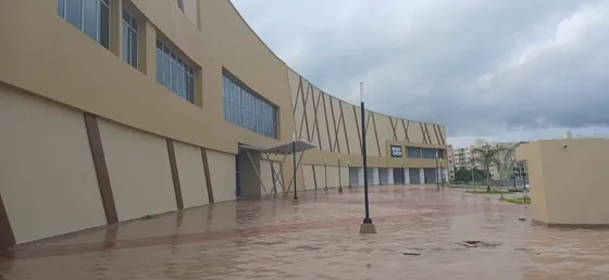 Arriendo-venta Aquí Está El Local Que Buscas, Dentro De Un Sector Estratégico En Centro Comercial. Valor De Venta : $2,147,483,647  Cod. 45343