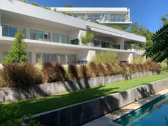 Departamento En  Venta En Punta Chica Con Balcon Y Terraza