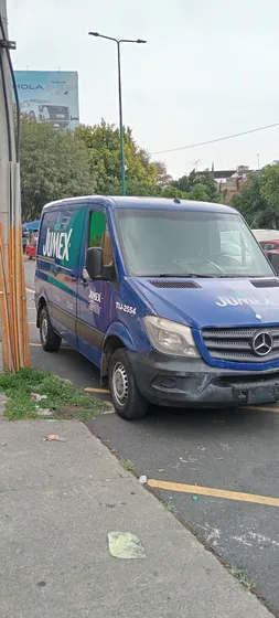 Mercedes-benz Sprinter Van