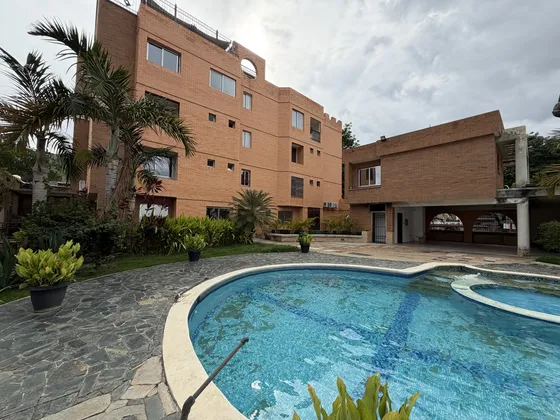 Salma Khoury Vende Penthouse Triplex En Obra Gris A Precio De Pre-venta Ubicado En Edificio Exclusivo Con Planta 100% Sin Problemas De Agua En La Ciudad De Valencia