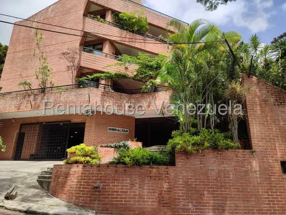 Apartamenot En Venta En El Peñon 25-10877