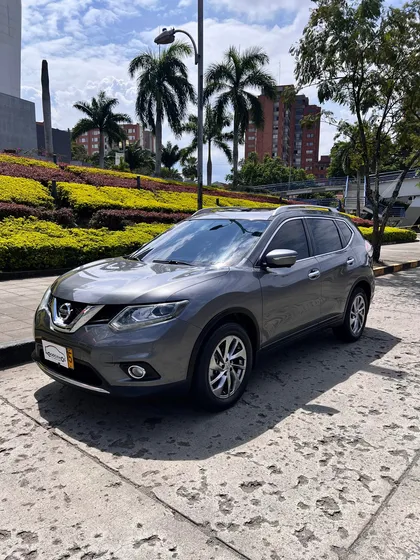Nissan X-trail 2.5 Exclusive