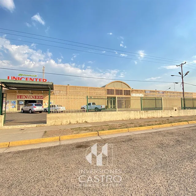 Bajó De Precio. C.c. Las Tinajas, Ubicado En La Vía Caracas Urbanización Gran Sabana, Puerto Ordaz.