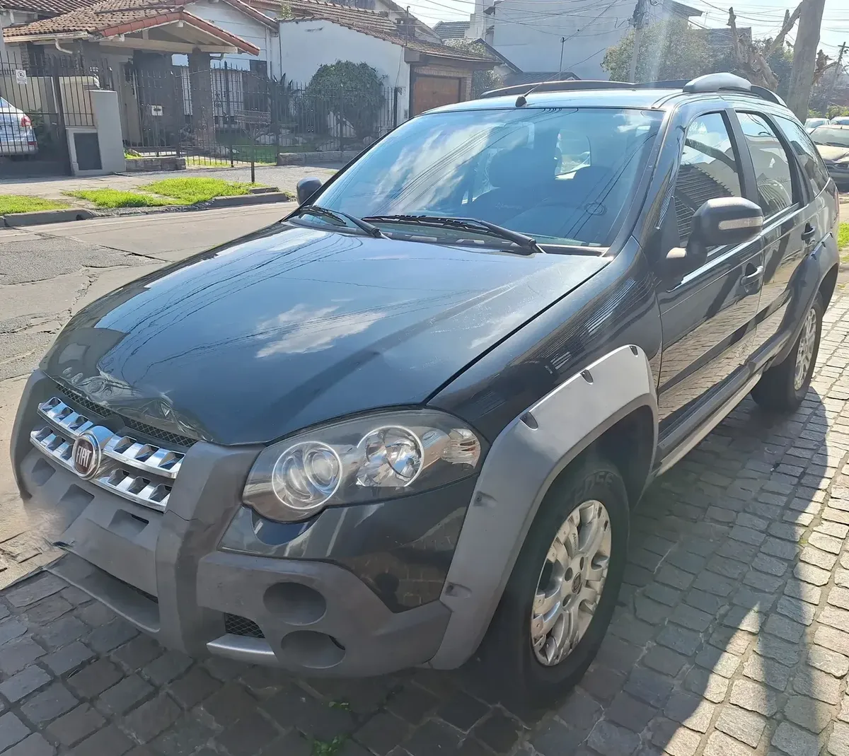 Fiat Palio 1.8 Adventure Locker