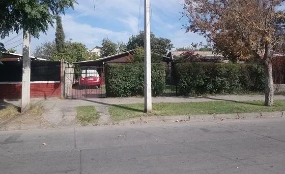 Casa En Venta De 3 Dorm. En Maipú