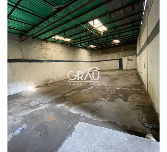 Galpón   En Venta En La Av. Fuerzas Armadas