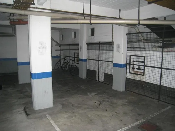 Cocheras En Venta - 45mts2 - Lomas De Zamora