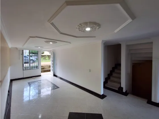 Venta De Casa En El Barrio La Granja