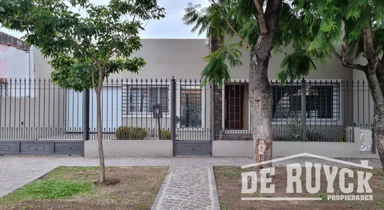 Casa Moderna En Cooperarios