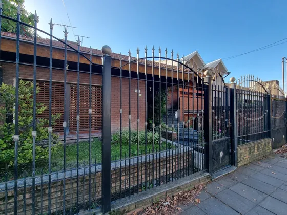Casa 6 Ambientes Venta En Ituzaingó Centro