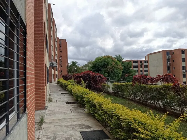 Apartamento En Venta Los Naranjos Humboldt A Estrenar Semi/remodelado Jl