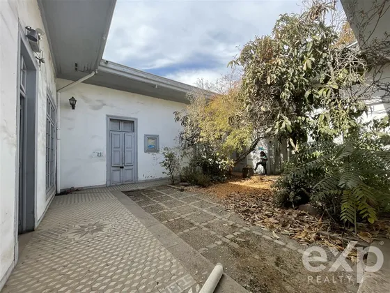 Gran Casa En Arriendo A Cuadras De Santa Ana Y Los Héroes