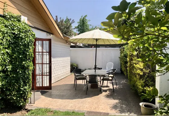 Excelente Ubicación, Casa De 3 Dorm. La Llavería, Vitacura