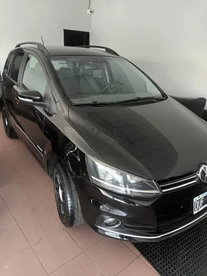 Volkswagen Suran 1.6 Imotion Highline