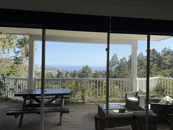 Preciosa Casa Con Amplia Vista