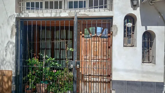 Venta Ph 5 Ambientes En Dos Plantas Con Pátio Y Parrilla - San Justo