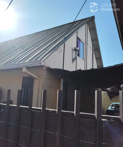 Casa En Venta De 2 Dorm. En Curicó
