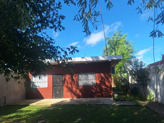 En Venta Hermosa Residencia, Guernica Zona Sur, Partido De Pte. Perón.  Vende Dueño.