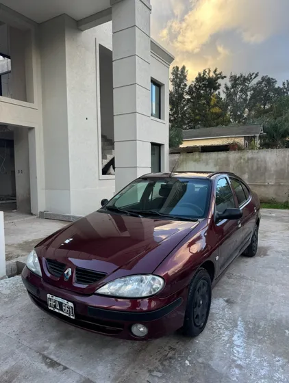 Renault Megane 1.6 Tric Pack Plus Gnc