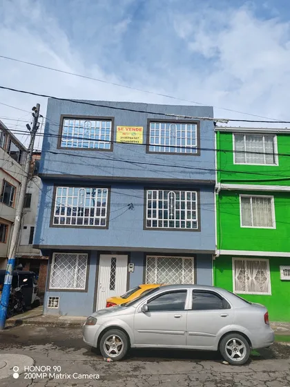 Casa En Venta, 3 Apartamentos Independientes 