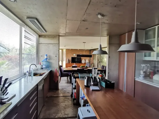 Casa En Niveles Conectada Interiomente En Todos Los Espacios