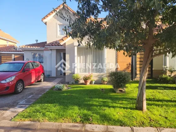 Casa En Venta De 3 Dorm. En Padre Hurtado
